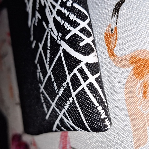 📍State Bags X American Airlines NYC map toiletries/cosmetics/makeup clutch bag - Picture 9 of 11